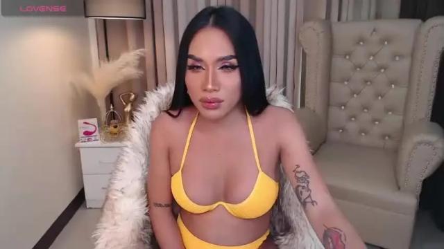 Image 8 of nataliabigcumer Stream on Chaturbate on 13 months ago
