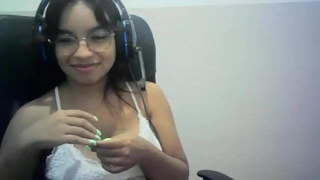 Image 2 of nataliajimenez13 Stream on Chaturbate on 19 months ago