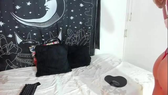 Image 10 of natalie_benett Stream on Chaturbate on 1 month ago