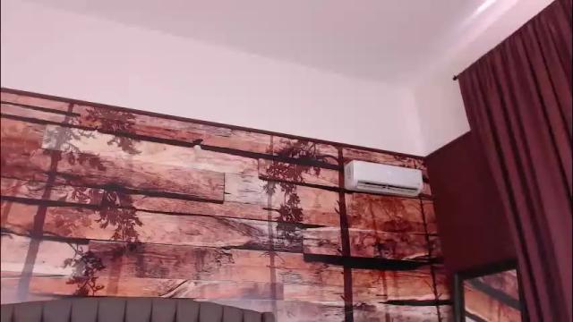 Image 8 of natalie_bitton Stream on Chaturbate on 2 months ago