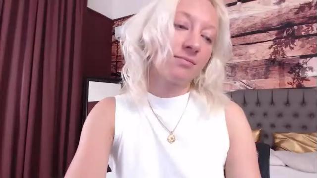 Image 11 of natalie_bitton Stream on Chaturbate on 2 months ago