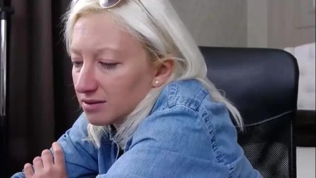 Image 10 of natalie_bitton Stream on Chaturbate on 2 months ago