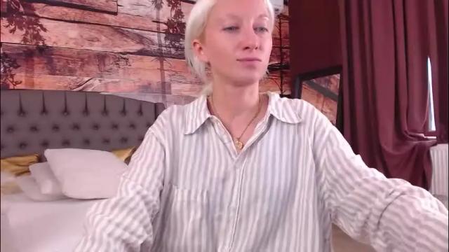 Image 12 of natalie_bitton Stream on Chaturbate on 1 month ago