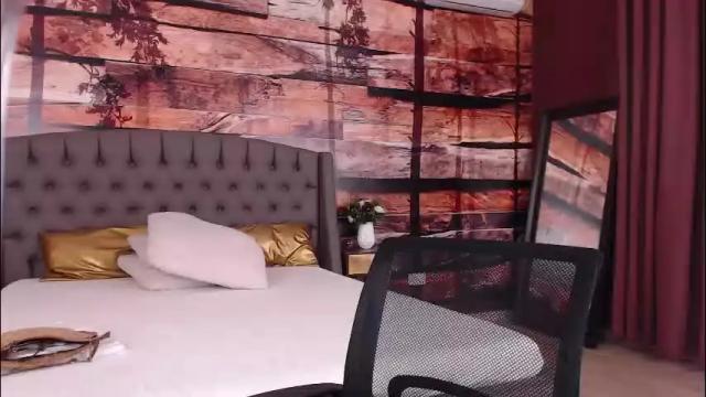 Image 7 of natalie_bitton Stream on Chaturbate on 1 month ago