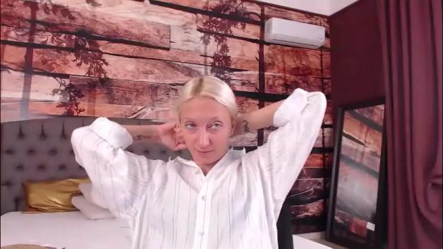 Image 8 of natalie_bitton Stream on Chaturbate on 1 month ago