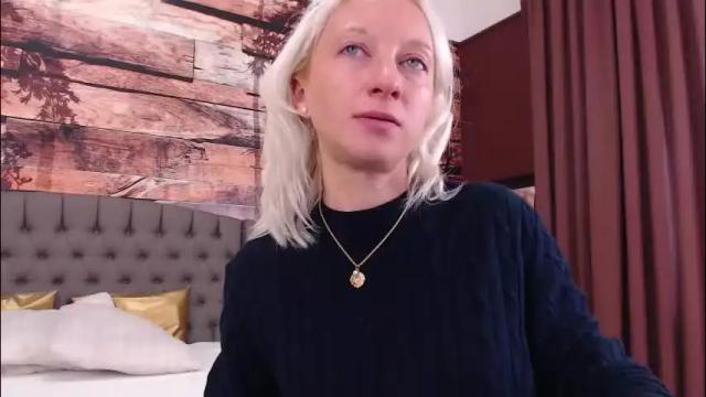 Image 3 of natalie_bitton Stream on Chaturbate on 28 days ago