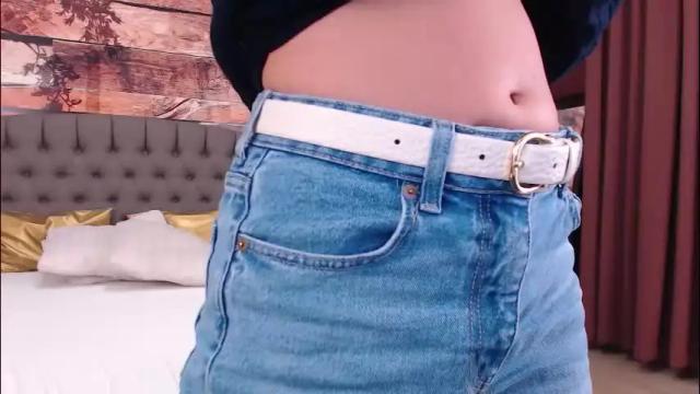 Image 4 of natalie_bitton Stream on Chaturbate on 28 days ago