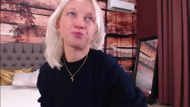 Image 6 of natalie_bitton Stream on Chaturbate on 28 days ago