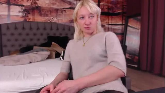 Image 11 of natalie_bitton Stream on Chaturbate on 6 days ago