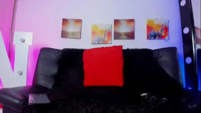 Image 12 of natalie_collins12 Stream on Chaturbate on 1 month ago