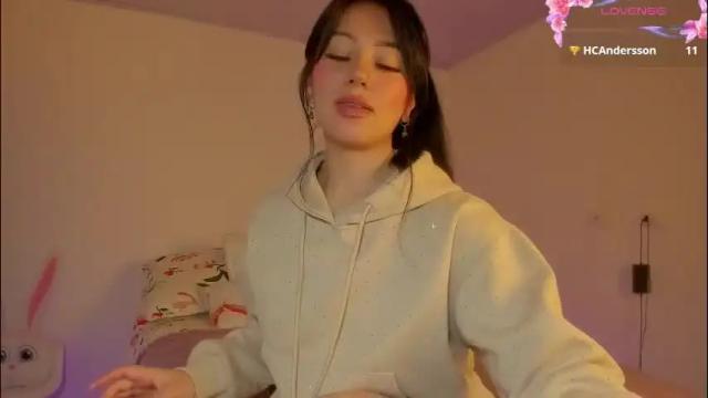 Image 3 of natalie_dream Stream on Chaturbate on 1 month ago
