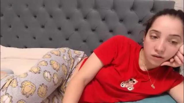 Image 2 of natalie_mia Stream on Chaturbate on 2 months ago