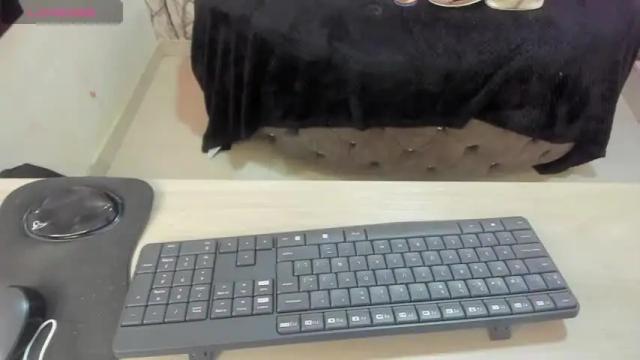 Image 6 of natalie_moree Stream on Chaturbate on 14 months ago