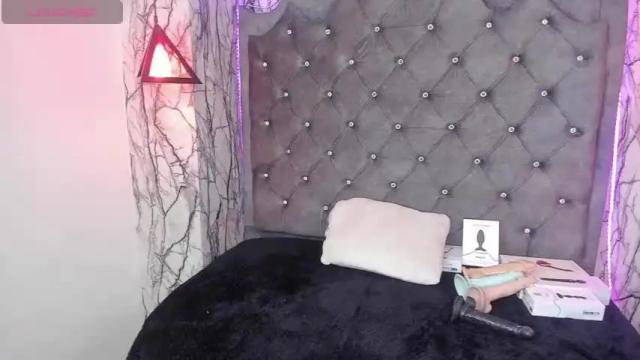 Image 2 of natalie_moree Stream on Chaturbate on 14 months ago