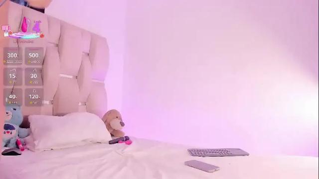 Image 2 of natalie_paris Stream on Chaturbate on 1 month ago