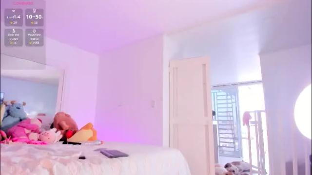 Image 12 of natalie_paris Stream on Chaturbate on 2 months ago