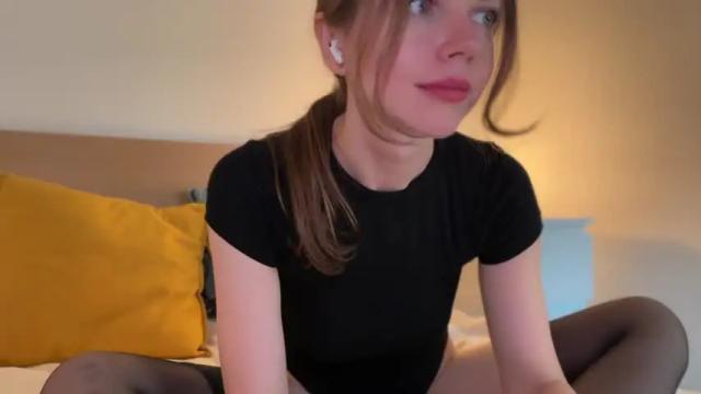 Image 10 of natalie_x Stream on Chaturbate on 3 months ago