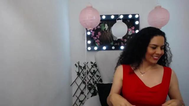 Image 3 of nataliemegan Stream on Chaturbate on 19 months ago