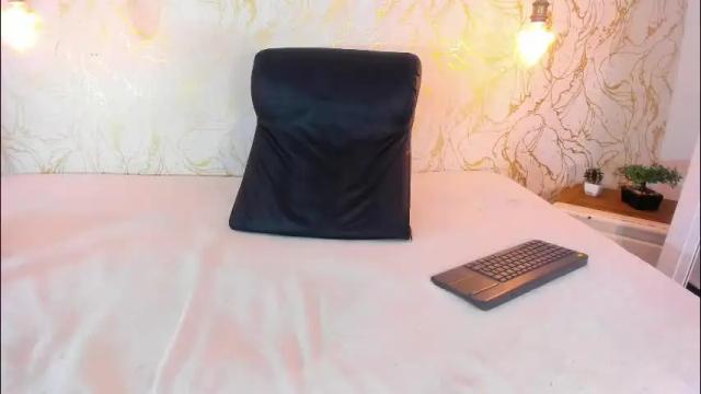 Image 4 of natalieparkerr Stream on Chaturbate on 1 month ago