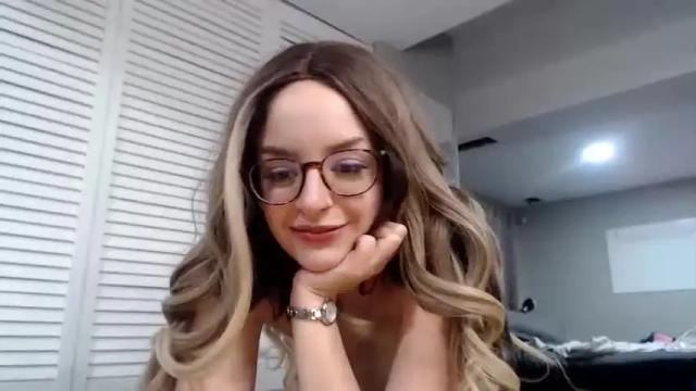 Image 12 of nataliesenpaii Stream on Chaturbate on 17 months ago