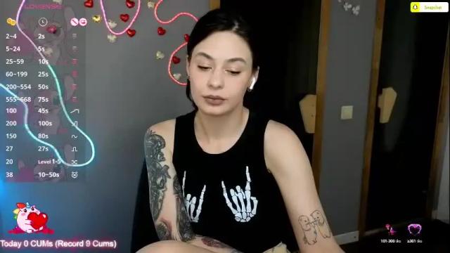 Image 4 of natalimillers Stream on Chaturbate on 27 days ago