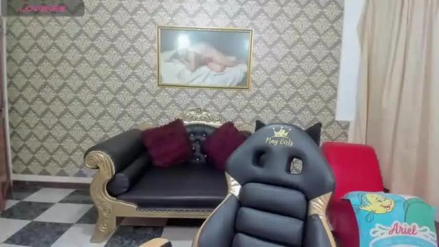 Image 7 of nataly_horny_milf Stream on Chaturbate on 13 months ago