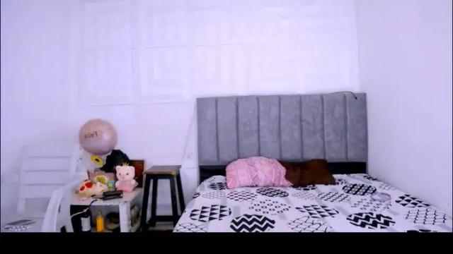 Image 3 of nataly_mcry Stream on Chaturbate on 1 month ago