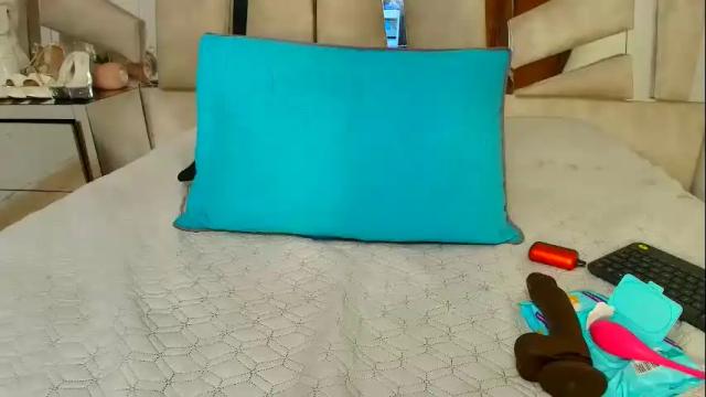 Image 12 of natalyefoster Stream on Chaturbate on 24 days ago