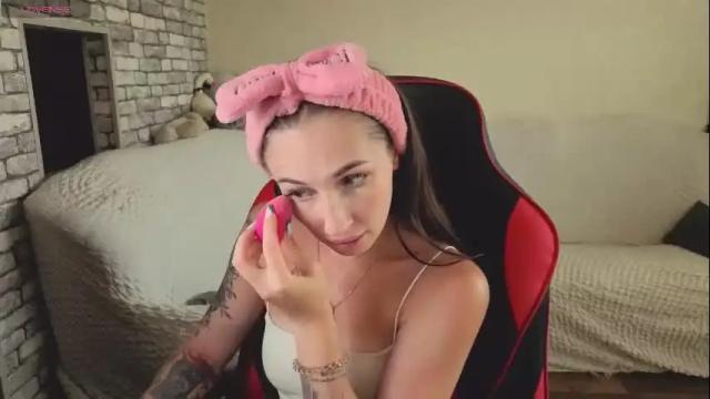 Image 2 of natalyfreman Stream on Chaturbate on 19 days ago