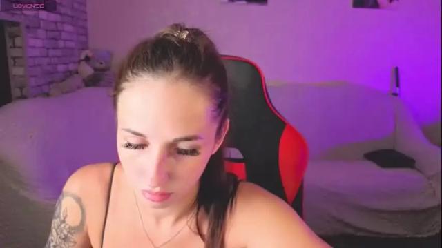 Image 4 of natalyfreman Stream on Chaturbate on 8 days ago