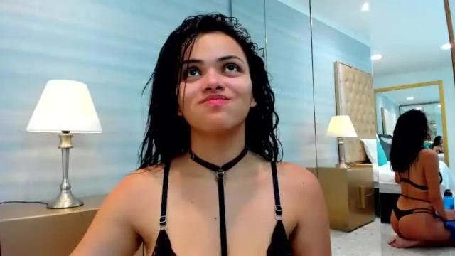 Image 4 of natalylambert Stream on Chaturbate on 19 months ago