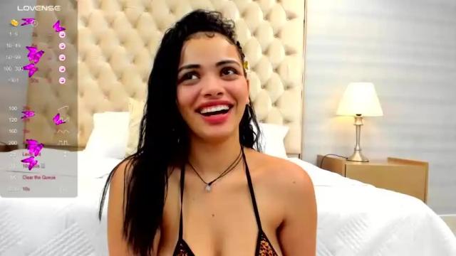 Image 7 of natalylambert Stream on Chaturbate on 19 months ago