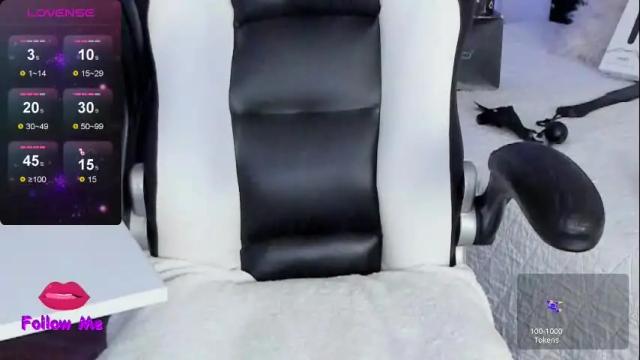 Image 10 of natasha__logan Stream on Chaturbate on 20 days ago
