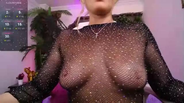 Image 2 of natasha_cooper__ Stream on Chaturbate on 18 months ago