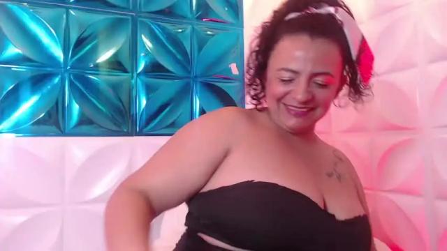 Image 11 of natasha_fox26 Stream on Chaturbate on 19 months ago