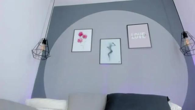 Image 3 of natasha_harpper Stream on Chaturbate on 12 months ago