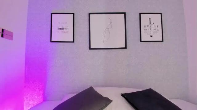 Image 3 of natasha_harpper Stream on Chaturbate on 14 days ago