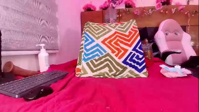 Image 2 of natasha_luna_ Stream on Chaturbate on 7 days ago