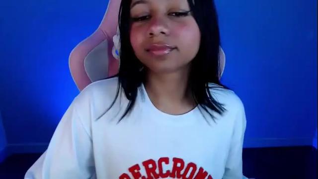 Image 3 of natasha_mh Stream on Chaturbate on 1 month ago