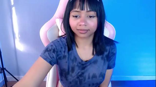 Image 2 of natasha_mh Stream on Chaturbate on 1 month ago