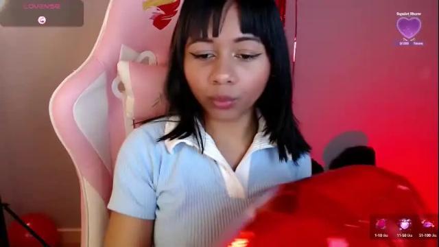 Image 3 of natasha_mh Stream on Chaturbate on 1 month ago