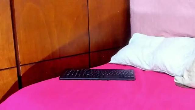 Image 12 of natasha_smith00 Stream on Chaturbate on 21 months ago