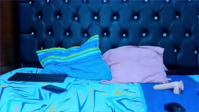 Image 12 of natasha_smith00 Stream on Chaturbate on 20 months ago