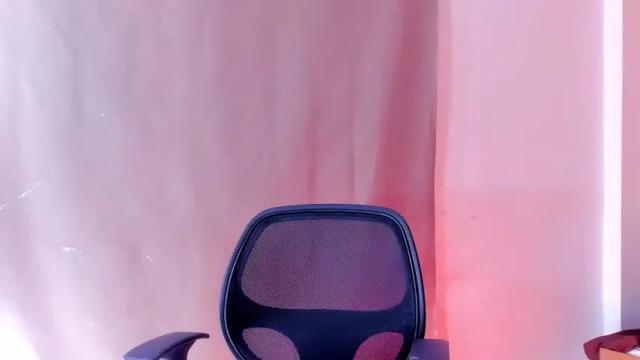 Image 10 of natasha_smith00 Stream on Chaturbate on 20 months ago