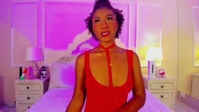 Image 3 of natashaamiller Stream on Chaturbate on 18 months ago