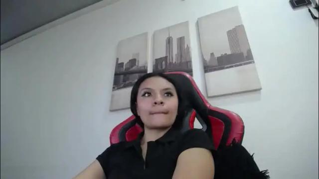 Image 4 of natashax_hot Stream on Chaturbate on 1 month ago