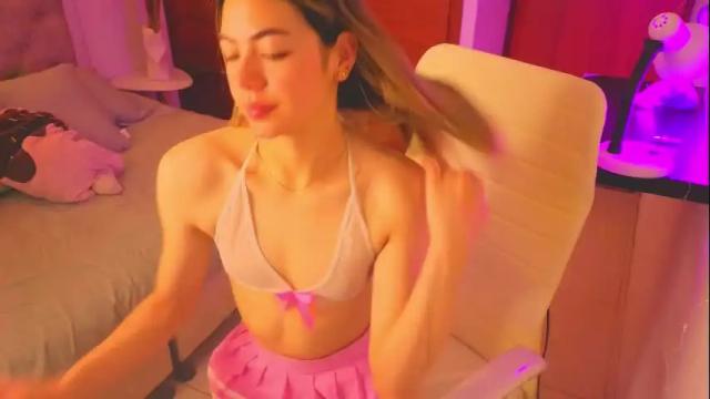 Image 3 of nathaaly_sky Stream on Chaturbate on 21 days ago
