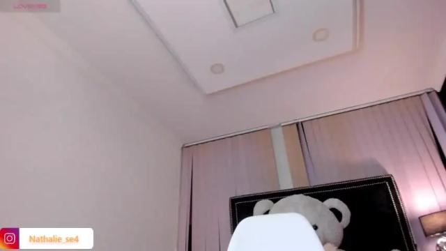 Image 7 of nathalie_es Stream on Chaturbate on 17 months ago