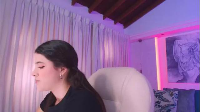 Image 3 of nathalie_rivers Stream on Chaturbate on 2 months ago