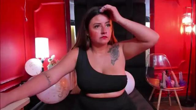 Image 8 of nathalie_rossel Stream on Chaturbate on 1 day ago